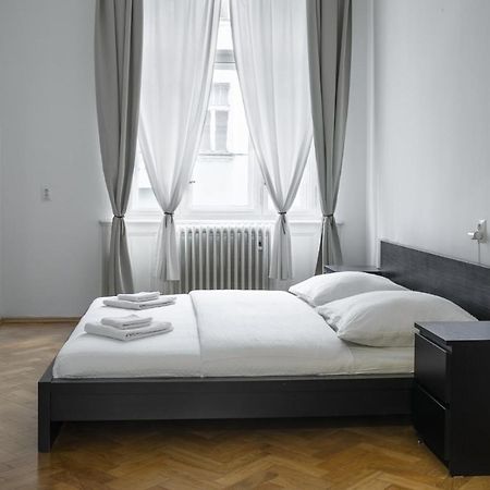 פראג Prince Matyas Apartment מראה חיצוני תמונה
